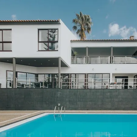 Villa Ample Villa With Pool, Gym And Gorgeous Ocean View